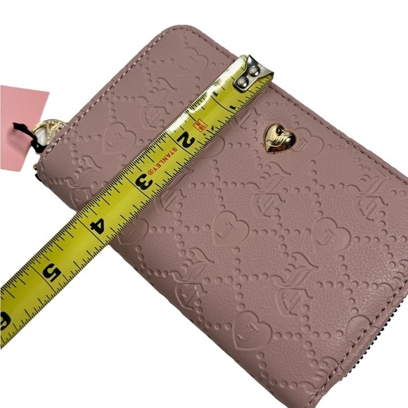 Juicy Couture Deboss Dusty Blush Semi Charmed Multicompartment Bifold Wallet - Picture 9 of 11